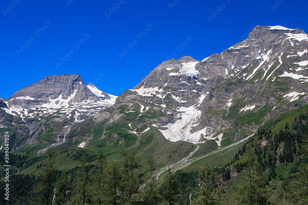 Grossglockner Hochalpenstrasse - Scenic Alpine Road in Austria