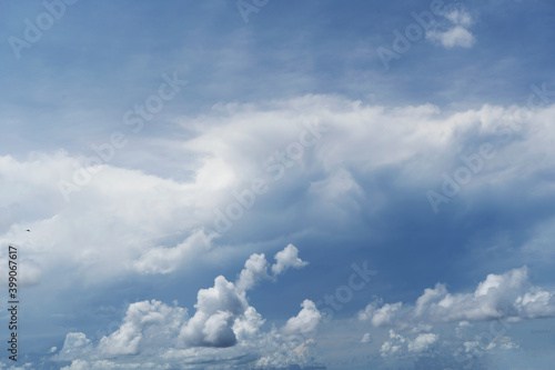 Fototapeta Naklejka Na Ścianę i Meble -  Beautiful cloud with blue sky natural background