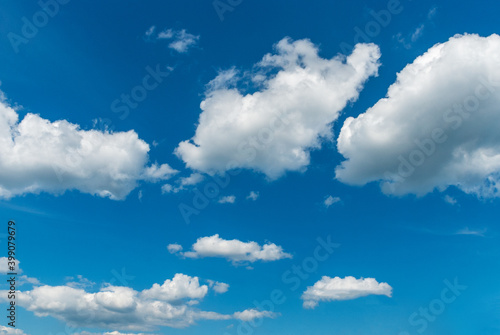 Picturesque blue sky with large beautiful clouds on a bright sunny day. Sky replacement template © Павел Круглов