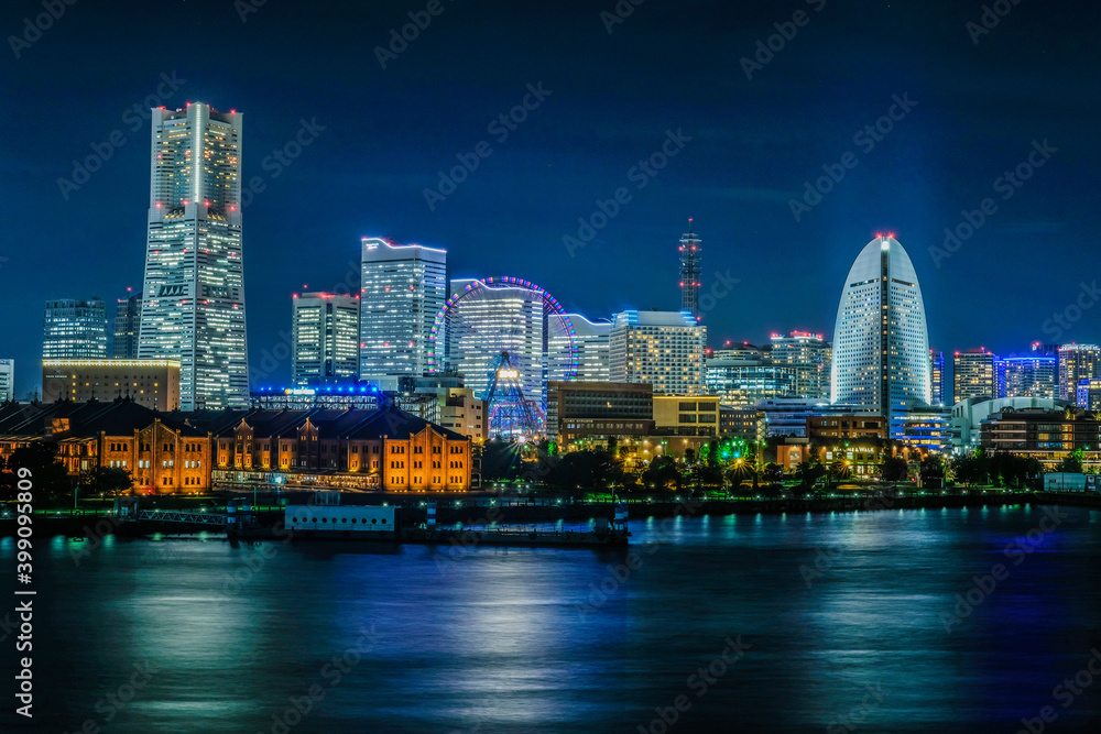 Naklejka premium 大さん橋からの横浜みなとみらいの夜景