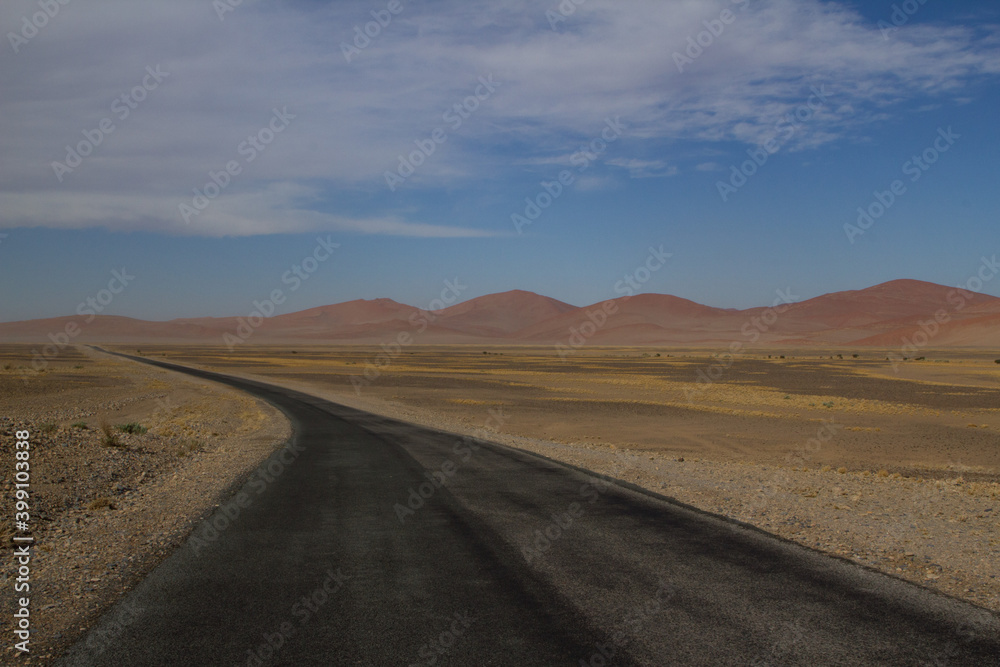 Fahrt zur Big Daddy Düne in Namibia nahe Deadvlei, dem Tal des Todes