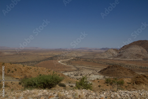 Fototapeta Naklejka Na Ścianę i Meble -  Landschaft in Namibia im Südwesten