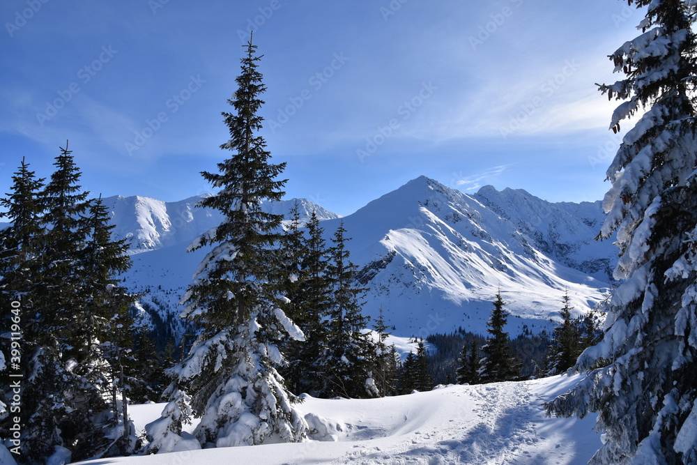 Tatry, zima, śnieg, Dolina Gąsienicowa, szlak na Kasprowy Wierch,