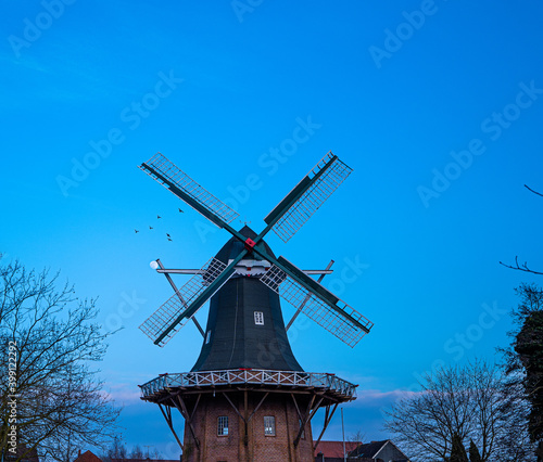 Windmühle am Abend © Niklas