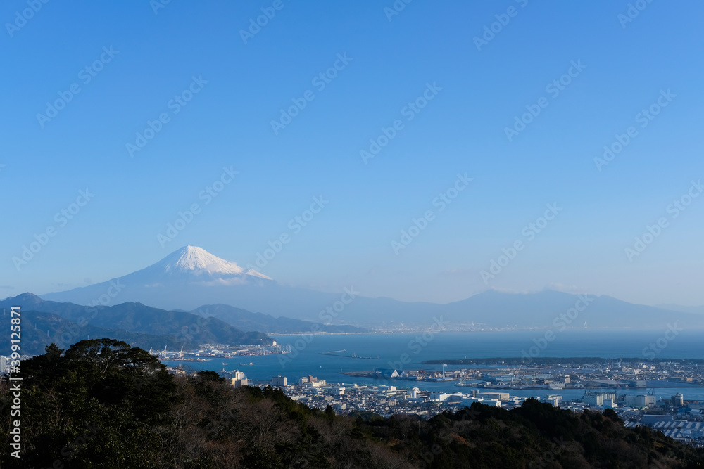 日本平の夢テラスと富士山