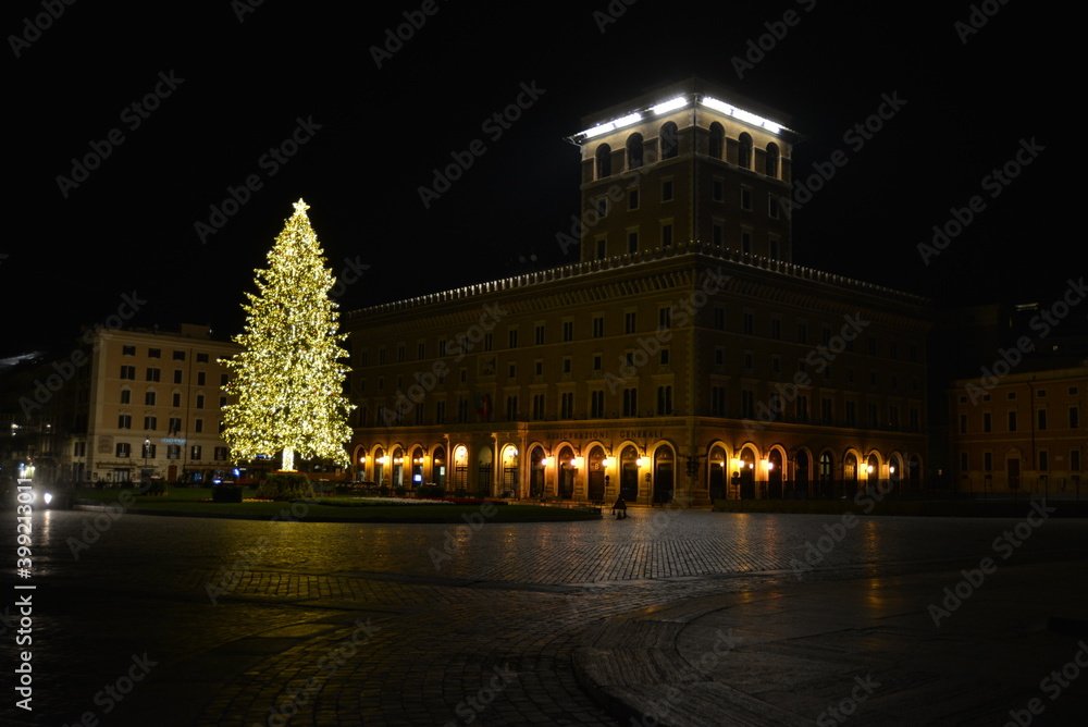 Roma Albero Natale 2020 Piazza Venezia