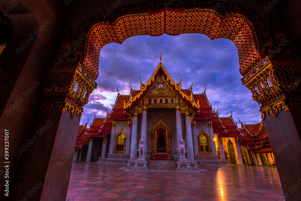 Fototapeta premium Background of an important tourist attraction in Thailand, Landmark in Bangkok (Wat Benchamabophit Dusitvanaram Rajawarawiharn - MarTemple), tourists all over the world always come to see the beauty