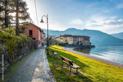 Fototapeta Naklejka Na Ścianę i Meble -  Lierna Village lakeside view in Italy