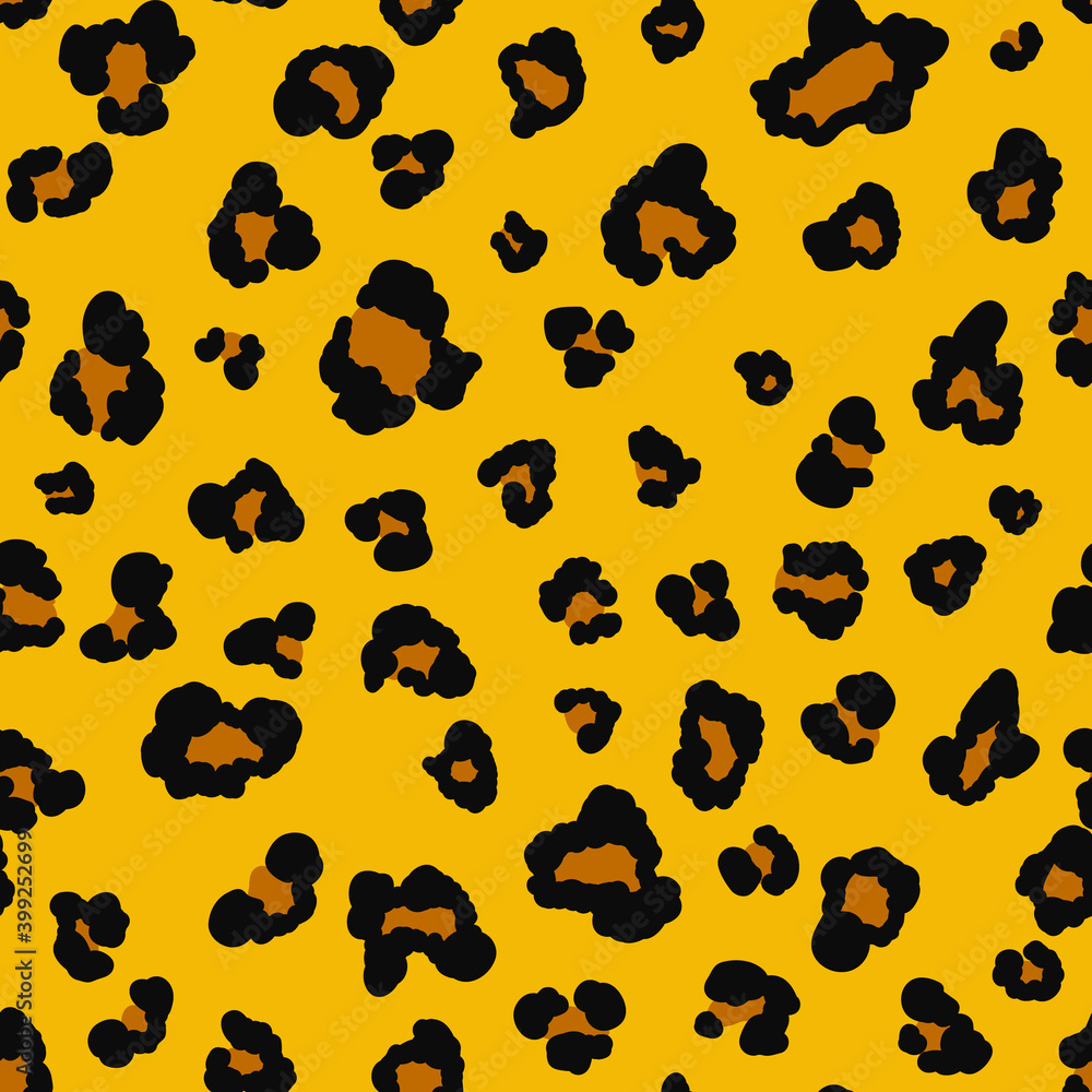 Fototapeta premium Animal skin seamless pattern, leopard skin in yellow tone