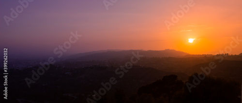 Quadro su tela Sunset over the Hollywood hills