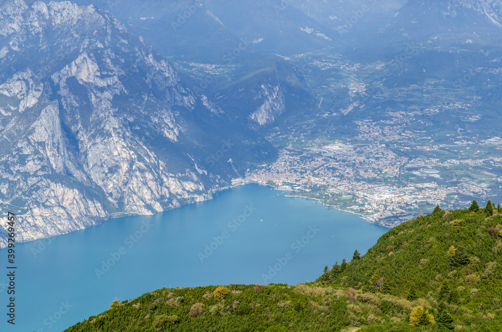 Dolomity jezioro Garda 
