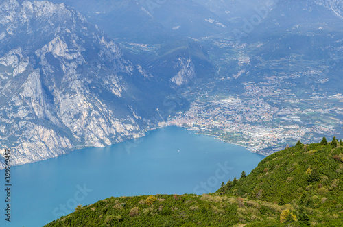 Dolomity jezioro Garda © wedrownik52