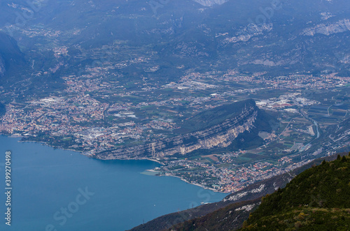 Fototapeta Naklejka Na Ścianę i Meble -  Dolomity jezioro Garda 