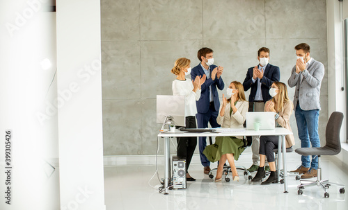 Group of business people ha...