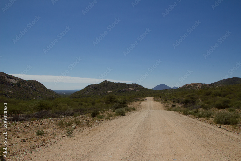 Schotterstraßen in Namibia