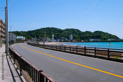 神奈川県逗子海岸の白潮