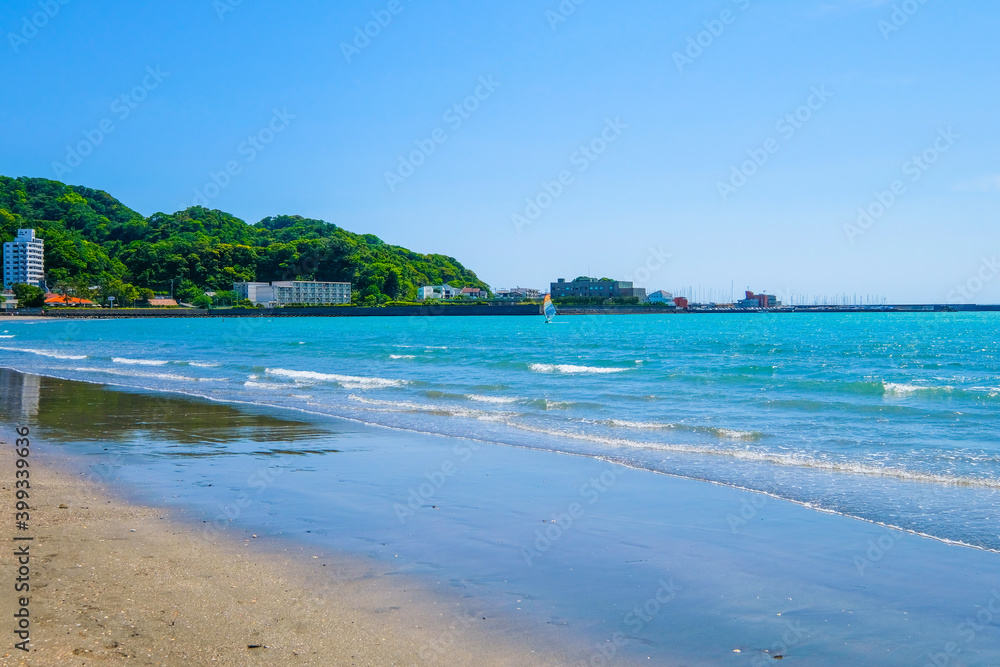 神奈川県逗子海岸の白潮