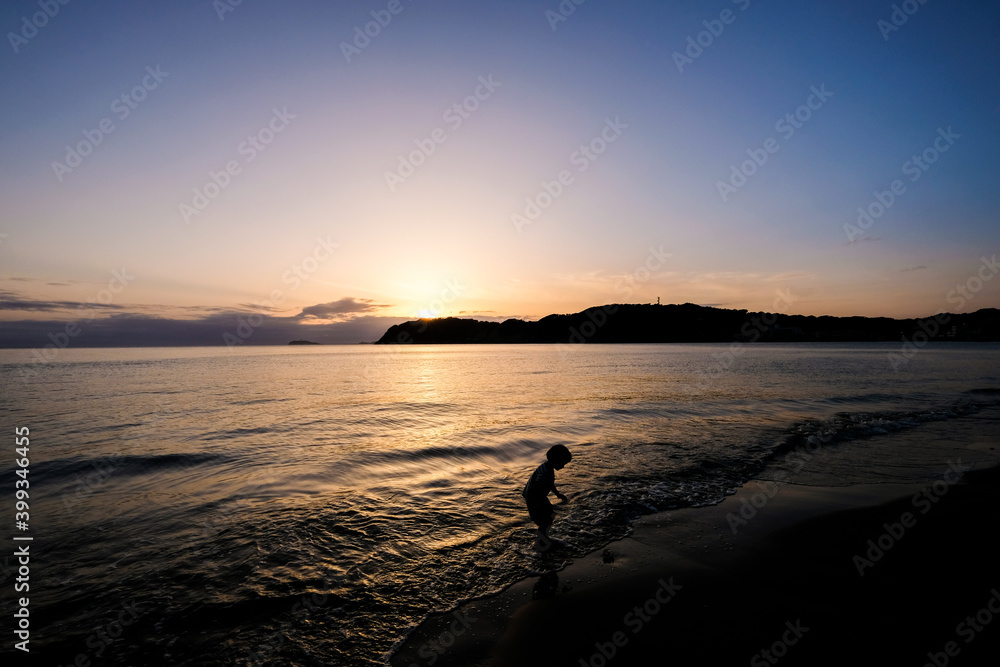 夕陽の逗子海岸
