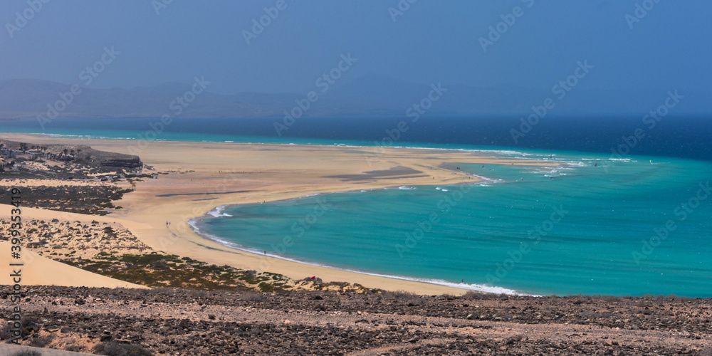 Vistas a las playas paradisiacas de Fuerteventura