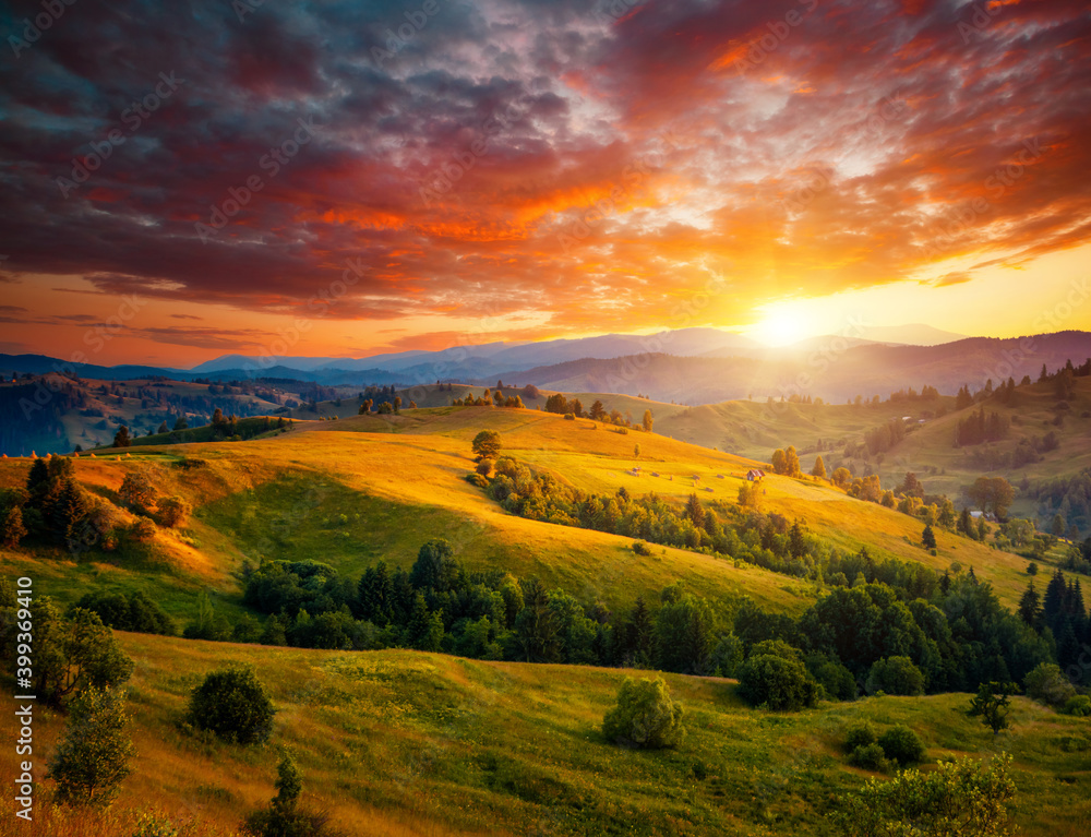 Incredible summer sunset in a mountain valley. Location place of Carpathian mountains, Ukraine, Europe. Vibrant photo wallpaper. Breathtaking nature photography. Discover the beauty of earth.