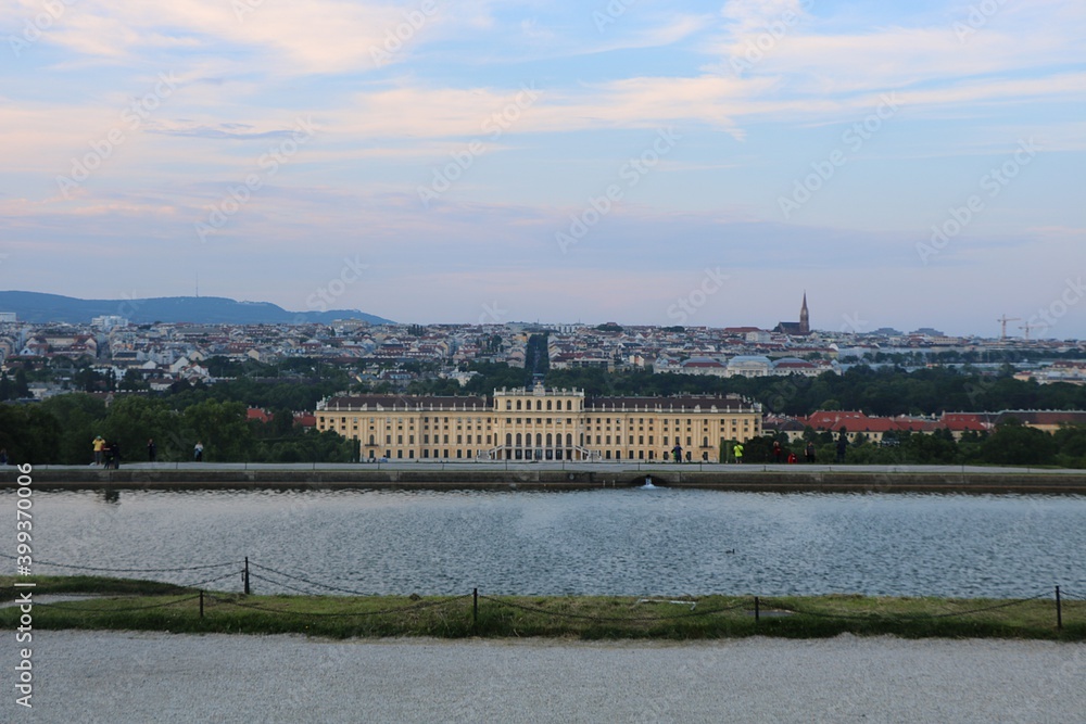 Fototapeta premium Walking in Wien