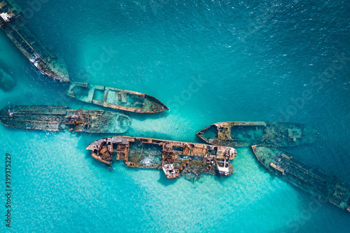 Tableau sur toile Aerial view of Tangalooma ship wrecks