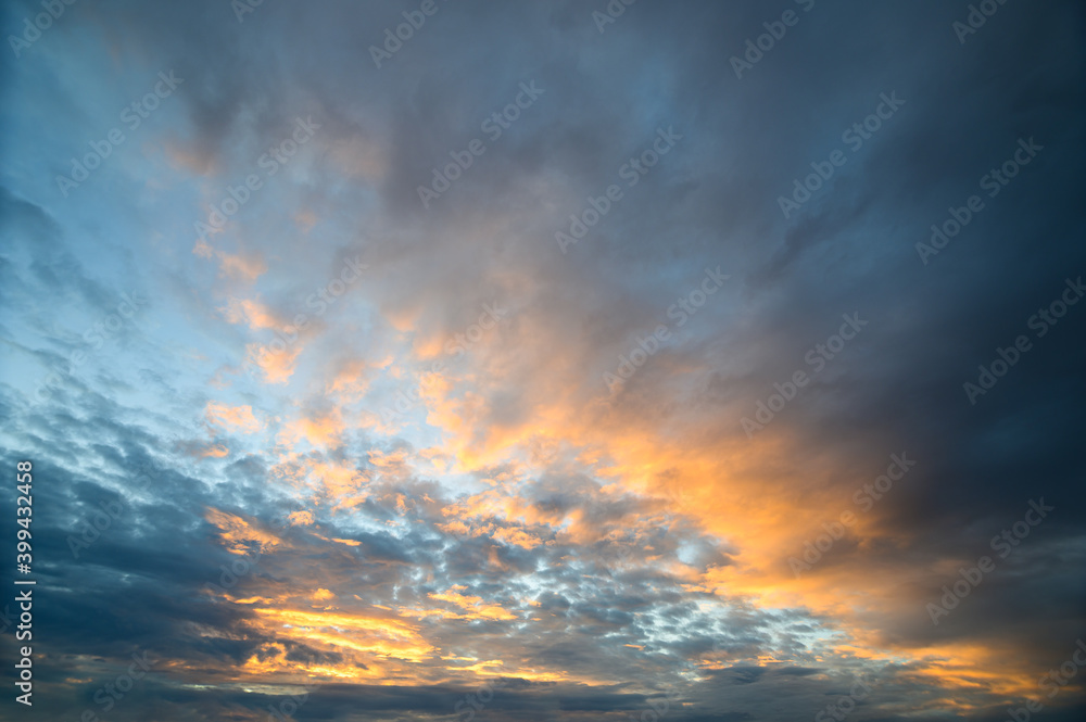 Sky and clouds In the evening - obrazy, fototapety, plakaty 