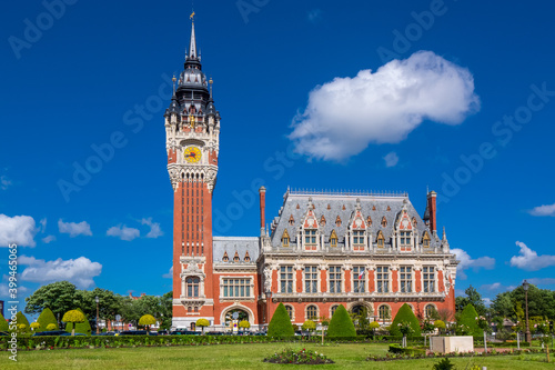 Fotografija City hall of Calais, view of the parliament building, Normandy, France
