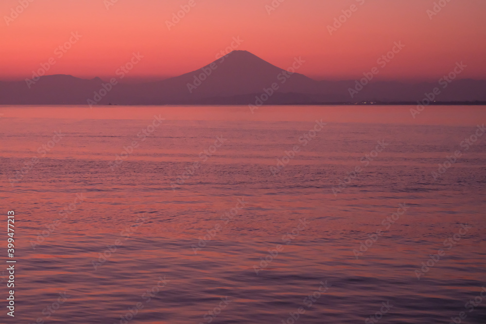 オールドレンズで撮影した湘南から望む富士山