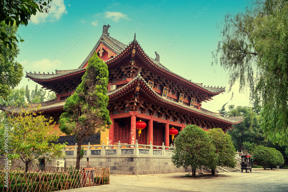 White Horse Temple is the first government-run temple built after Buddhism was introduced to China, Luoyang, China.Translation: