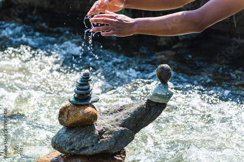 equilibrio de piedras en la naturaleza, arte natural, meditacion y yoga para el alma photo