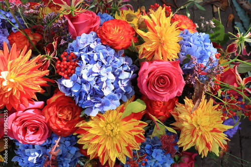 Fototapeta Naklejka Na Ścianę i Meble -  Autumn wedding flower arrangement