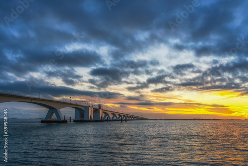 Fototapeta Naklejka Na Ścianę i Meble -  sunset on the bridge