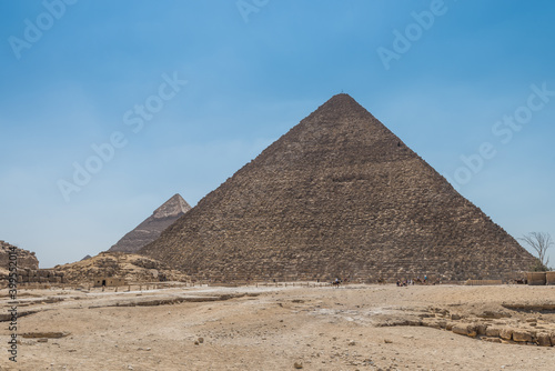 The Giza pyramid complex, an archaeological site on the Giza Plateau, on the outskirts of Cairo, Egypt. It includes the three Great Pyramids : Khufu Cheops, Khafre Chephren and Menkaure.