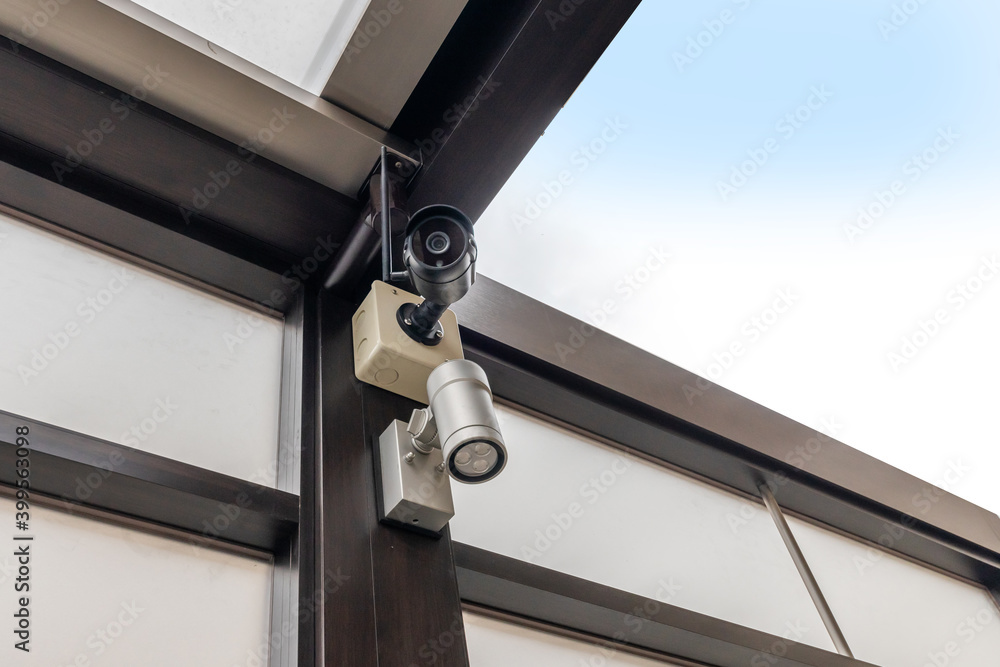 監視カメラsecurity camera which I installed in the wall 監視カメラsecurity camera which I installed in the wall