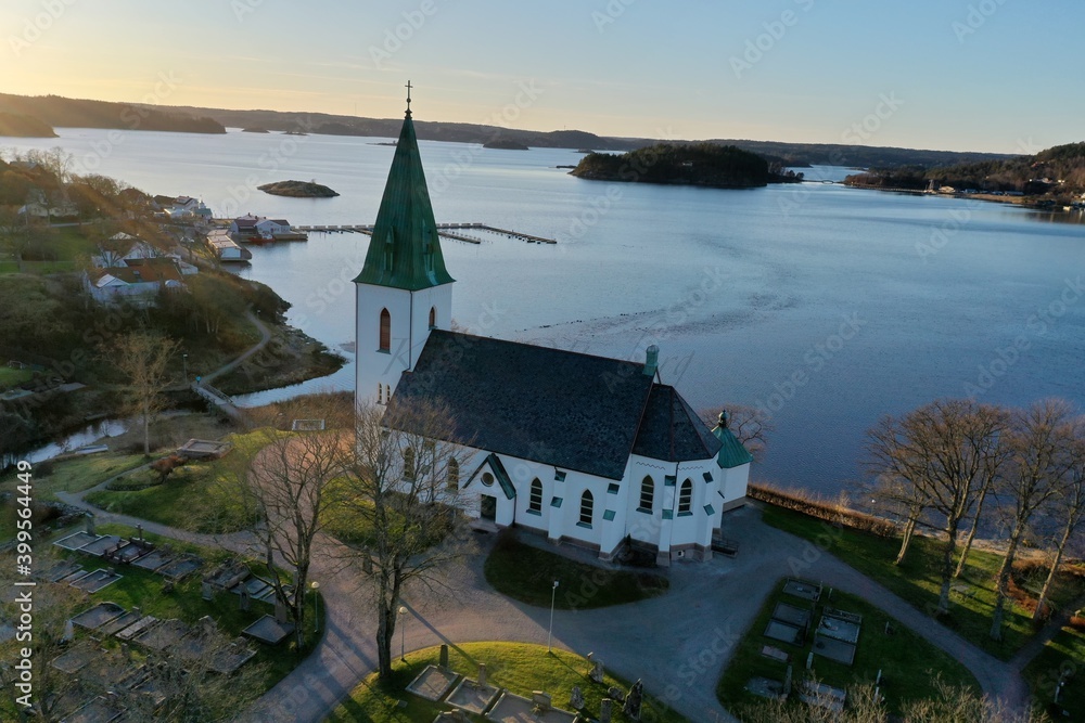 Fototapeta premium church on the lake