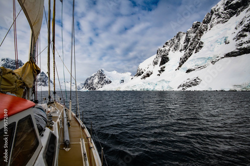 Sailing antarctica