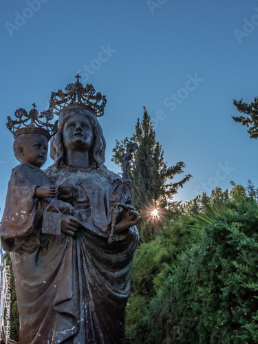 Statue de la vierge noire et de l'enfant jésus sur la presqu'île de Saint Jean Cap Ferrat