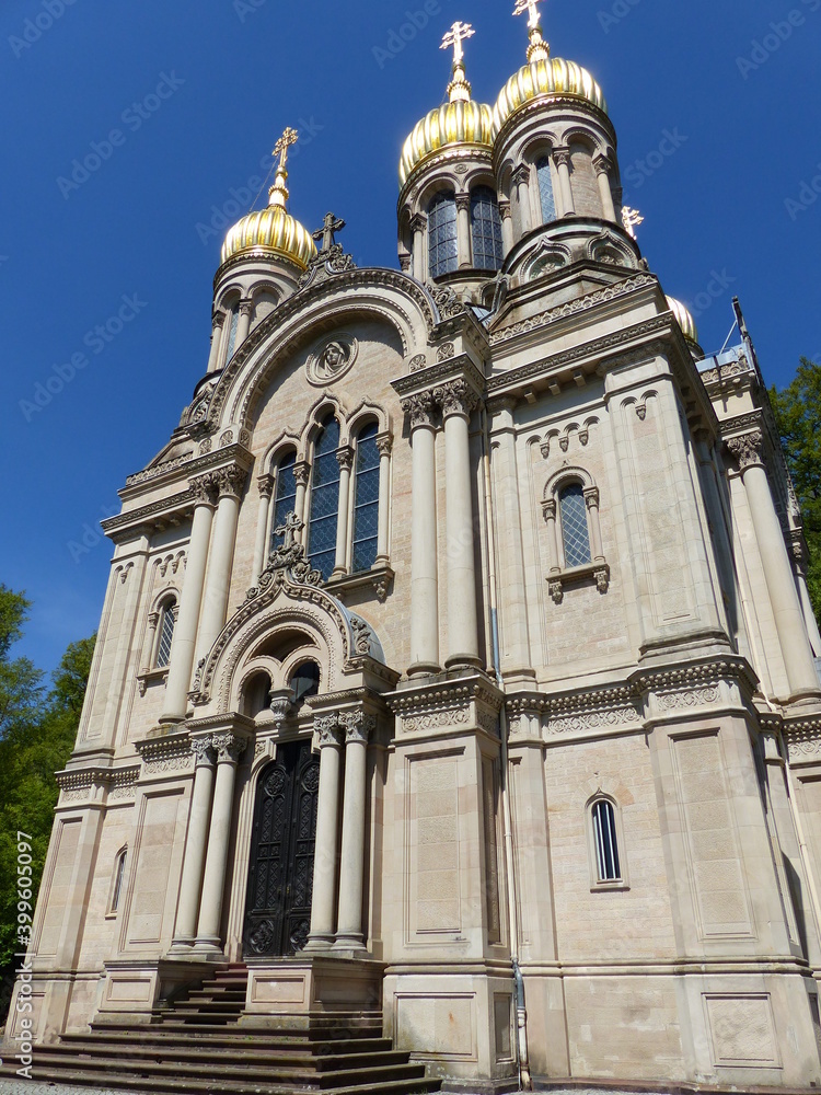 Russisch-Orthodoxe Kirche mit Treppe auf dem Neroberg in Wiesbaden
