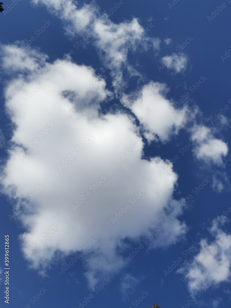 Obraz premium blue sky and clouds