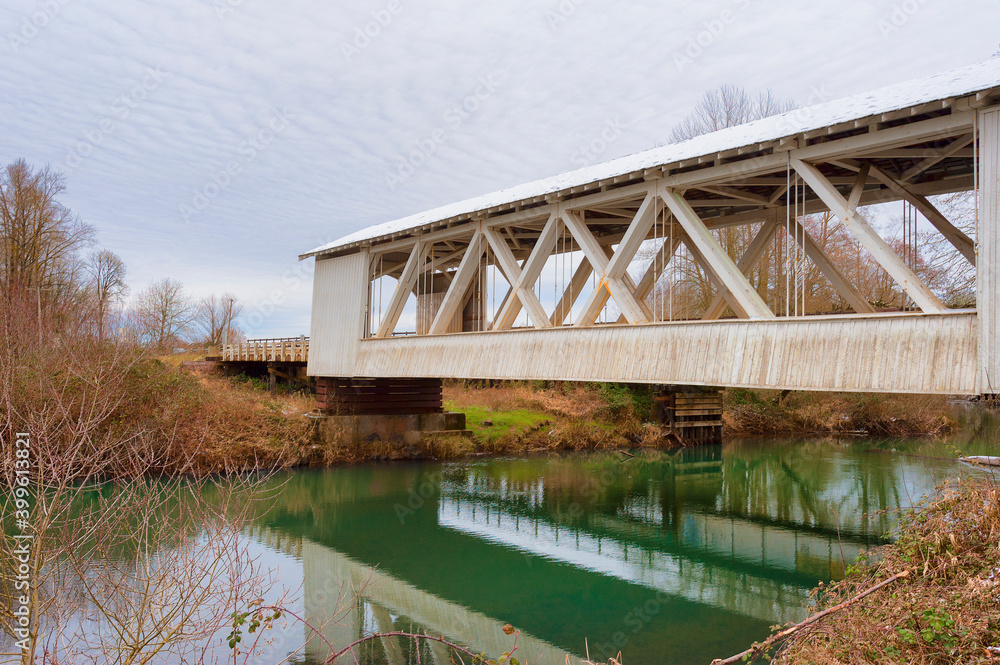 Oregon's Gilkey Covered Bridge