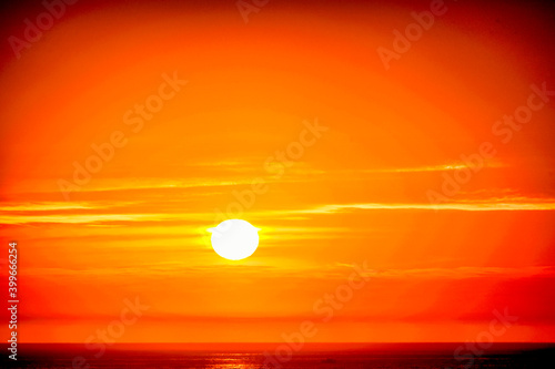 Sunset, sunrise, sun, horizon, ocean, sea © Mark