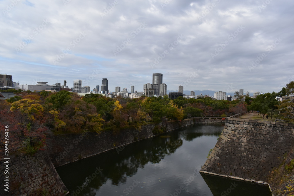 Walk through Japanese parks in Osaka and Takarazuka.