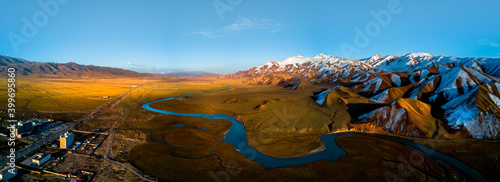 Tourist Attractions in Dushan Highway, Snow Mountain, Xinjiang, China photo