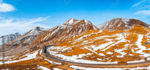 Tourist Attractions in Dushan Highway, Snow Mountain, Xinjiang, China photo