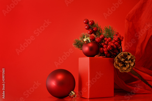 Red decorations and Christm...