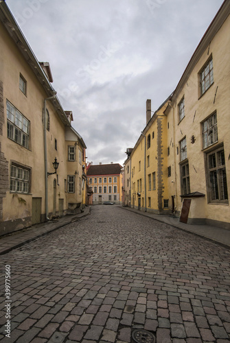 Fototapeta Naklejka Na Ścianę i Meble -  Street views, historical buildings from Estonia's old town.