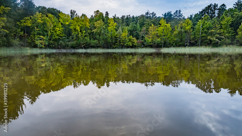 Fototapeta Naklejka Na Ścianę i Meble -  Reflective Pond
