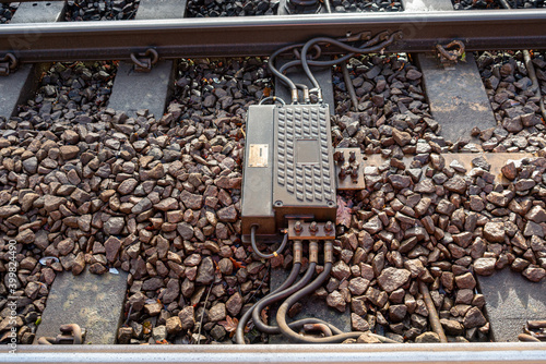 Railway impedance bond
