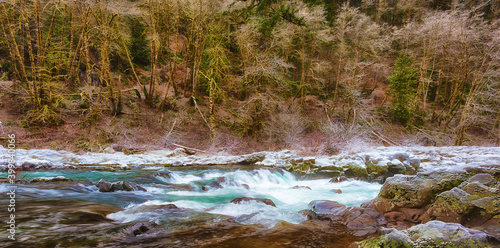 Schilderij op canvas Frost and ice on the Lewis River